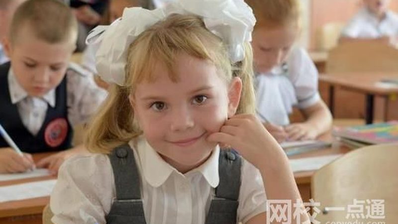 一份优秀的电子设计竞赛作品集应包含以下几个部分：